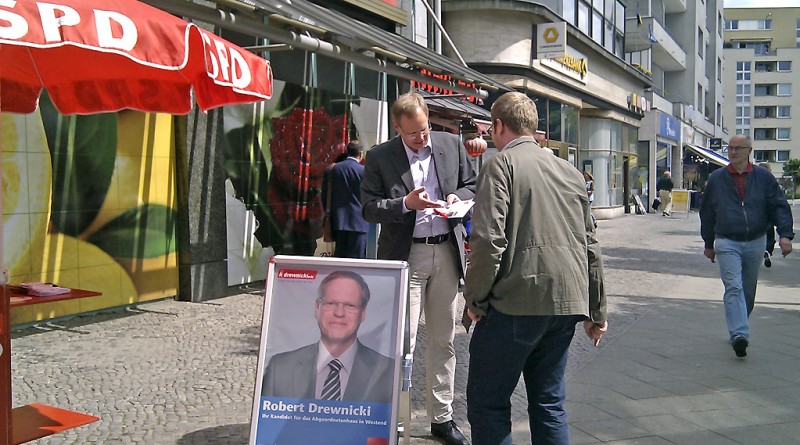 Robert Drewnicki, Infostand 2011